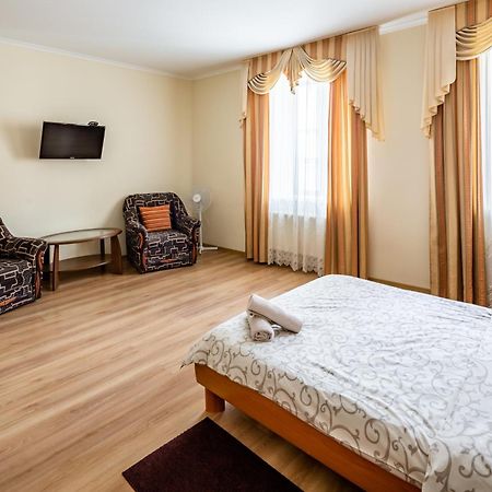 Apartment On Yana Zhizhky Лвив Стая снимка